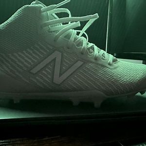 New balance Mens cleats Size 11.5